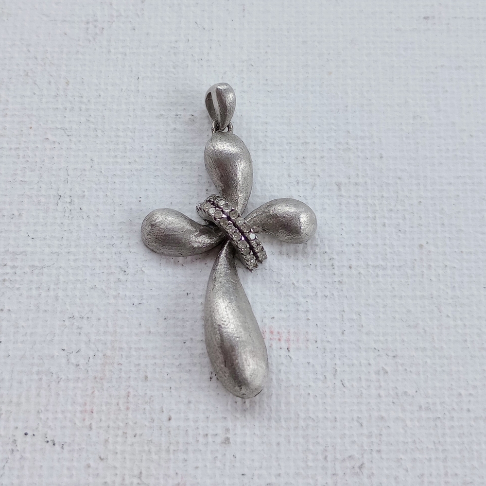 14kt Cross Pendant